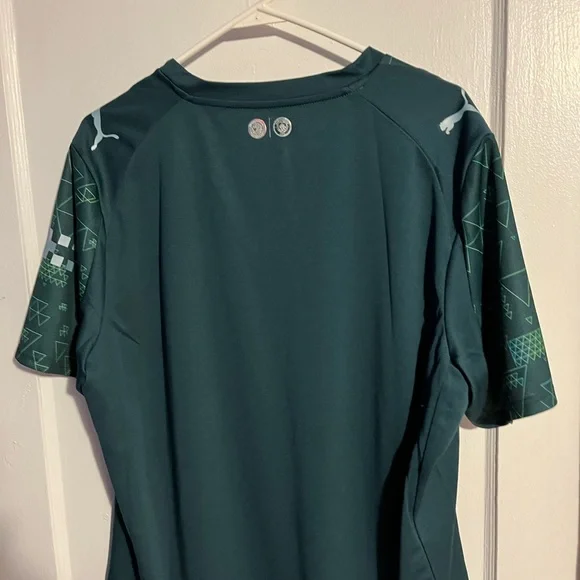 Puma Manchester City Green Shirt - Picture 2 of 3